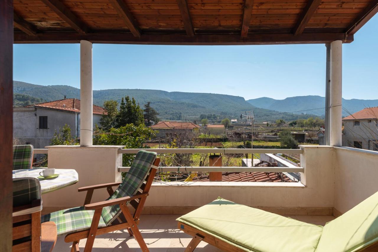 Apartments By The Sea Jelsa, Hvar - 11319 Jelsa  Bagian luar foto